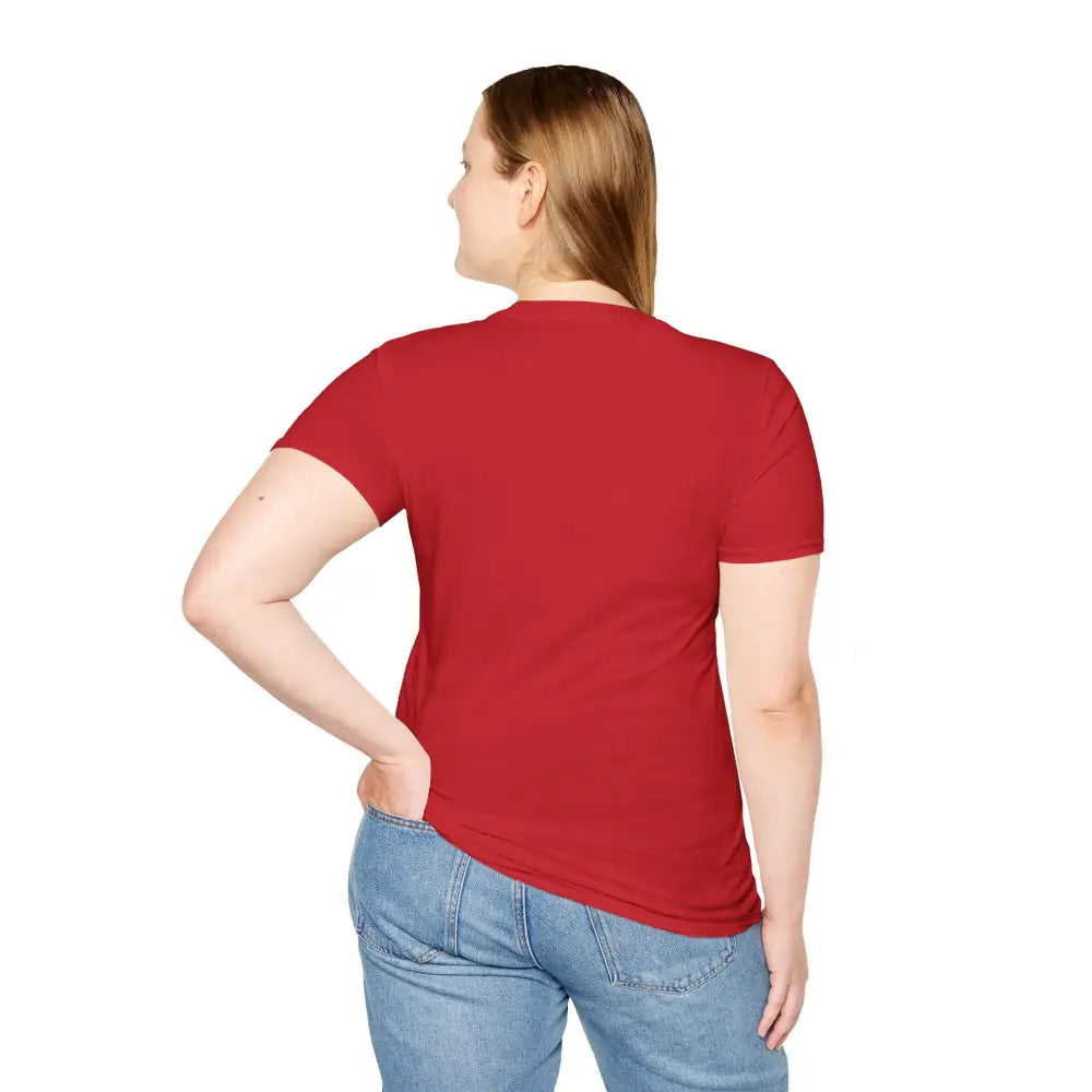 Red unisex t-shirt with reduced fabric waste and highly elastic ribbed fabric on woman